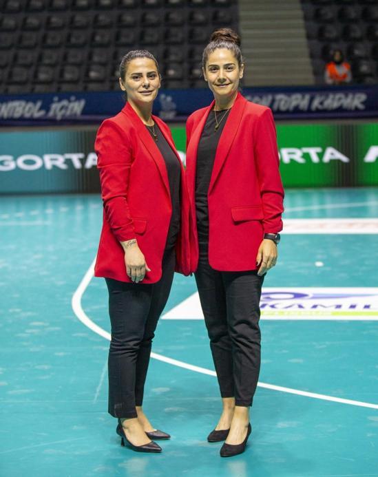 İlklerin kadın hakem ikilisi Avrupa Ligi Finalinde