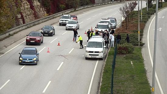 Kamyonetle çarpışan motosikletin sürücüsü öldü