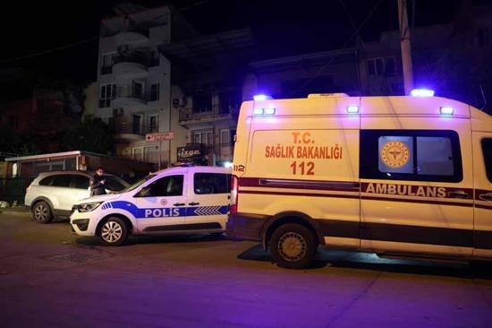 İzmir’de evde çıkan yangında baba öldü, oğlu entübe edildi