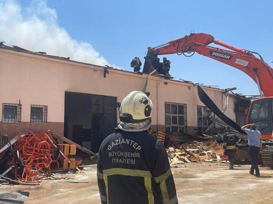 Gaziantepte meslek lisesinde yangın