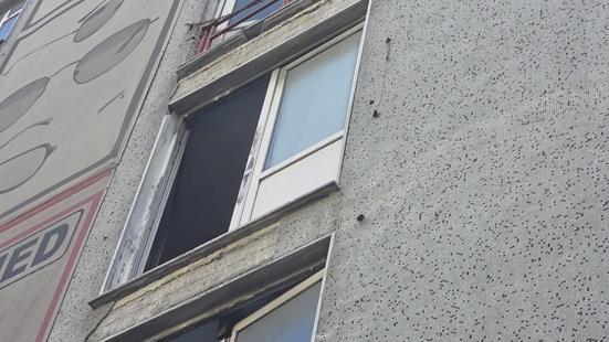 Sultangazide işçinin 3üncü kattan düştüğü anlar kamerada