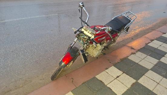 Motosiklet, çöp konteynerine çarptı; 1 ölü, 1 yaralı