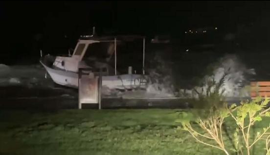 Ayvalıkta sağanak ve fırtına sonrası gökkuşağı