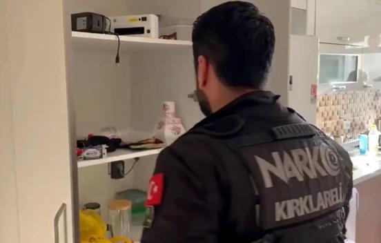 Kırklareli merkezli kargo ile uyuşturucu satan şüphelilere operasyonda 3 tutuklama