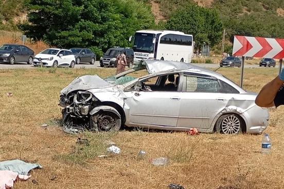 Takla atan otomobildeki 7 yaşındaki Azra öldü, ailesi yaralı