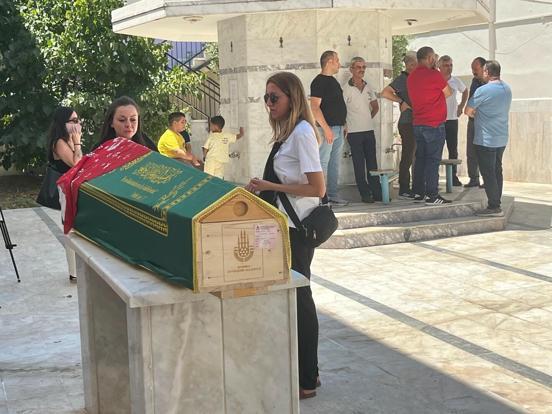 Yarış sunucusu Esen Gök, memleketi Aydında son yolculuğuna uğurlandı