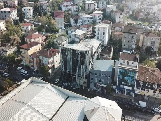 7 işçinin öldüğü fabrika yangında tutuklanan 7 belediye görevlisinden 2sine tahliye