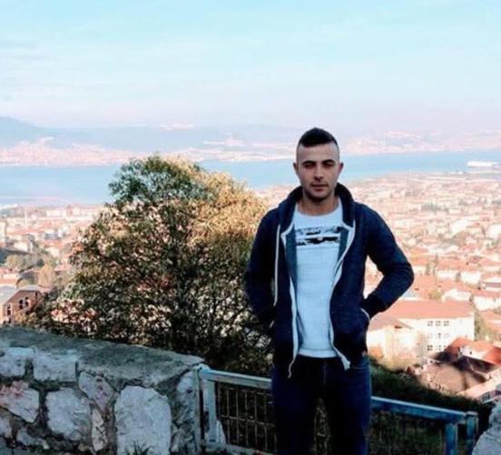 Tarlada kurmak istediği köstebek tabancası patlayınca hayatını kaybetti