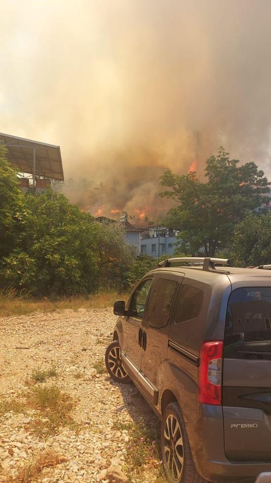 Bursa’da makilikte çıkıp ormana sıçrayan yangın kontrol altına alındı