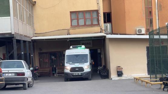 Kargo aracının altında kalan çocuk hayatını kaybetti; kaza kamerada