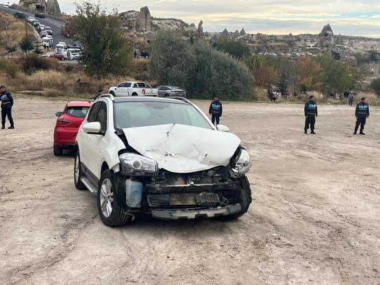 Kapadokyada peribacasından kopan kayalar düştü; 3 ölü 5 yaralı
