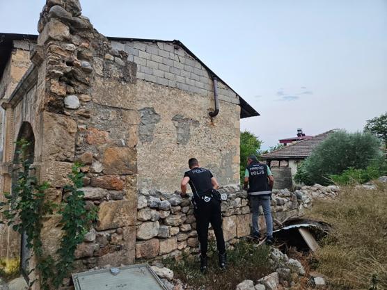 Kozan’da narkotik ekiplerinden denetim; 11 şüpheli yakalandı