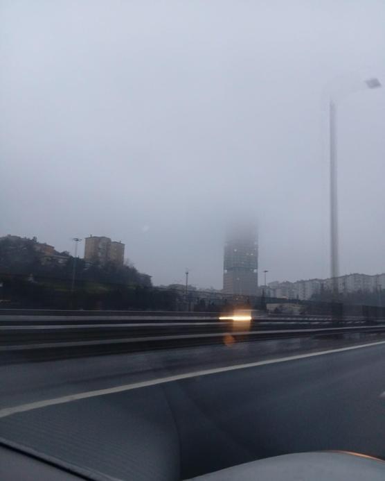 İstanbulda sis etkili oluyor