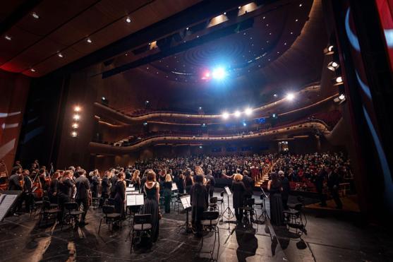 Siemens Türkiye Senfoni Orkestrası ilk konserini verdi