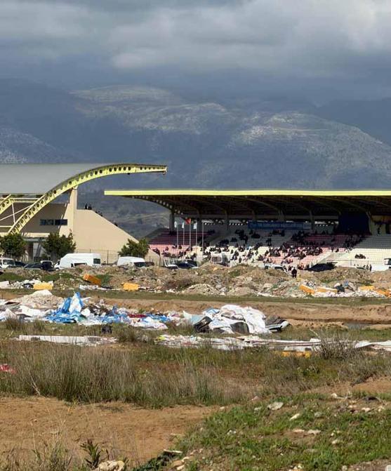 Kuş cenneti çöplüğe döndü