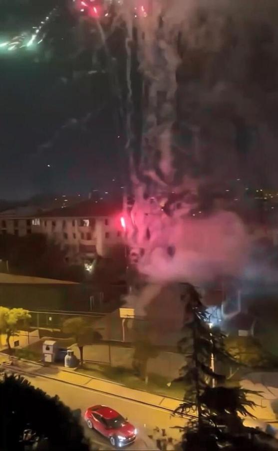 Beşiktaş’ta havai fişek patlatıp kaçmaya çalıştılar; polisin müdahalesiyle yakalandılar