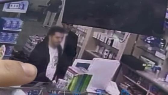 Sultangazi’de 3 iş yerinden tırnakçılık yöntemiyle para çalan şüpheli yakalandı