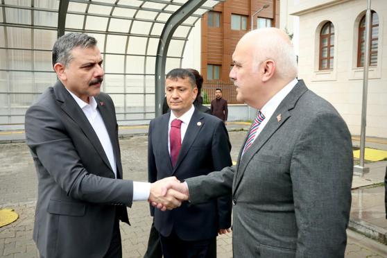 İçişleri Bakanı Çiftçi, Kızılcahamamda polislerle bayramlaştı