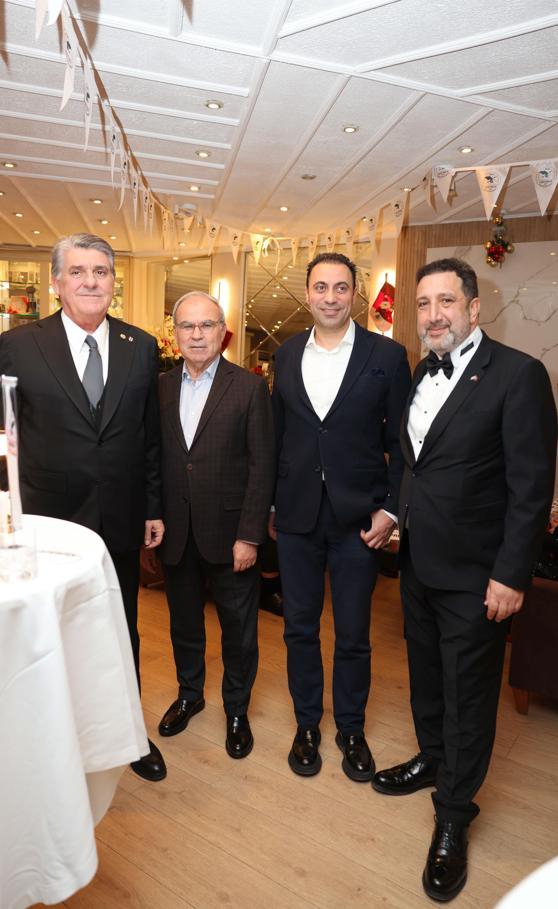 Serdal Adalı İzmirde Beşiktaşlılarla buluştu