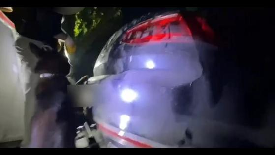 Takiple durdurulan otomobilde 25 bin uyuşturucu hap ele geçirildi