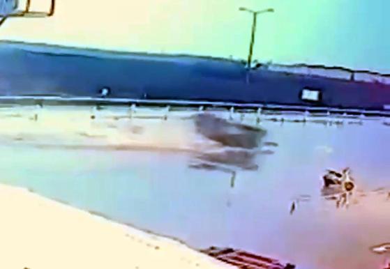 Otomobilin, defalarca takla attığı kaza kamerada; 2 yaralı