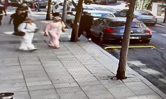 İstanbulda 8 evden hırsızlık yapan 4 şüpheli tutuklandı