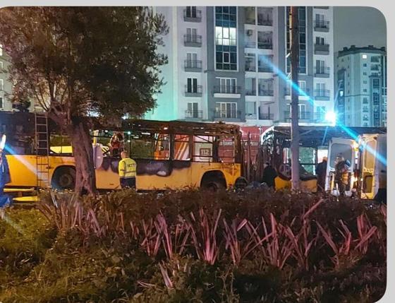 Avcılar’da İETT otobüsü alev alev yandı