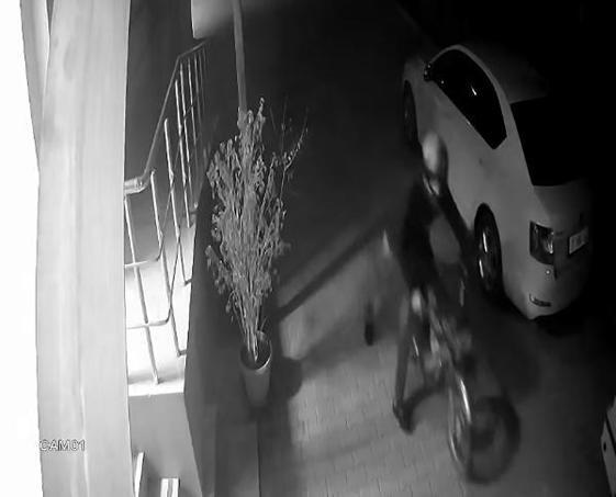Aşık Sübhandereliden, çalınan motosikletini bulan polise şiirli teşekkür