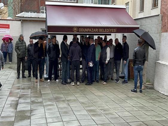 Muğlada kayalıklara düşen yamaç paraşütçüleri, Eskişehir’de toprağa verildi