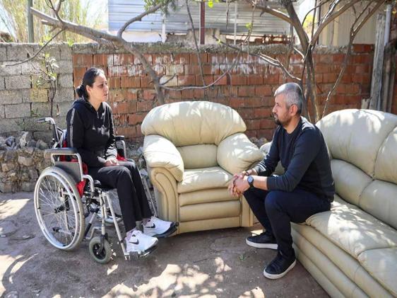 Balkondan düşüp tekerlekli sandalyeye mahkum kaldı, 2 bin lira nafaka nedeniyle engelli maaşı bağlanmadı