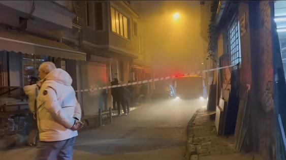 Beyoğlu’nda daire alev alev yandı; oyuncu Umut Özkan son anda kurtuldu