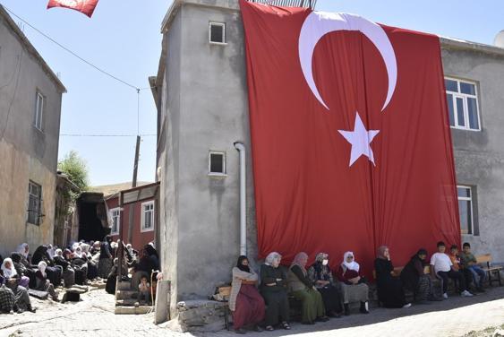 MSB: Metan gazından etkilenip şehit olan personel sayısı 12ye yükseldi
