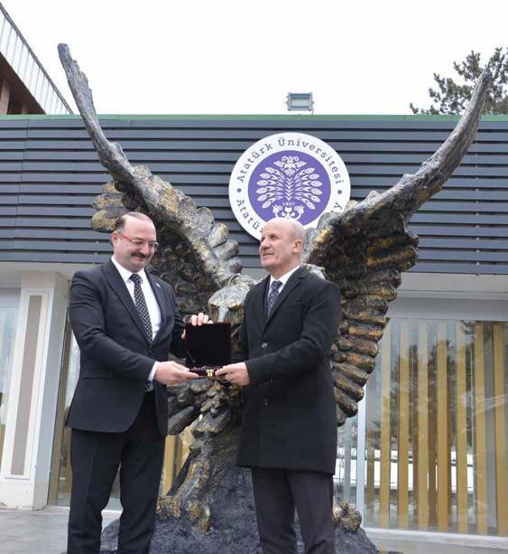 YÖK Başkanı Özvar: Öğrencilerimizi gerçek hayat problemleriyle temas ettiren eğitim modelini gerekli görüyoruz