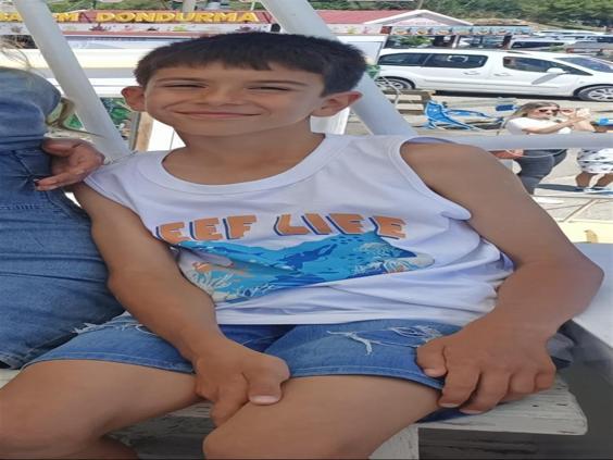 10 yaşındaki çocuğun ölümüne neden olan sürücüye beraat; aile tepki gösterdi