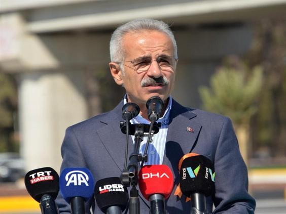 Antalya trafiğini rahatlatacak kavşaklar bakanlar Uraloğlu ve Ersoy’un katılımıyla açıldı