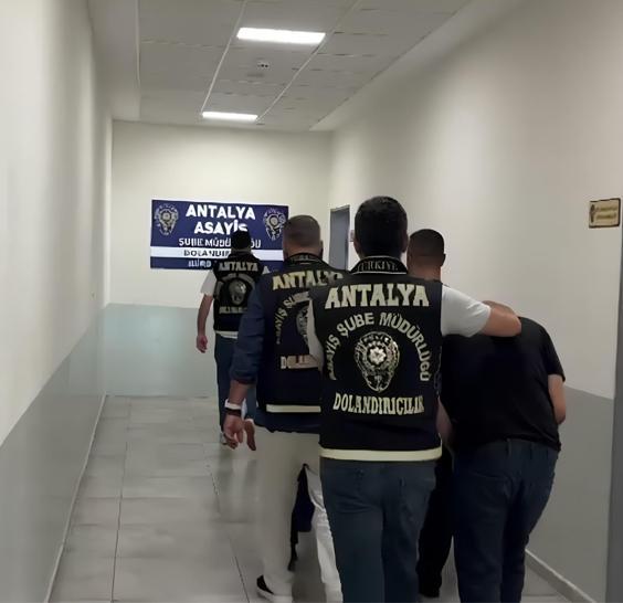 Kuyumculara sahte altın diş satan 4 şüpheli tutuklandı