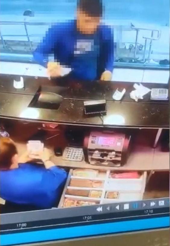 Bakırköyde turistten çaldığı parayı dövizcide bozdurunca yakalandı