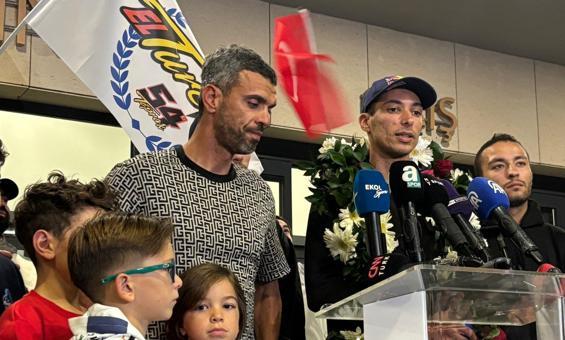 Toprak Razgatlıoğlu, 14 yaşında kurduğu hayalini gerçekleştirdi