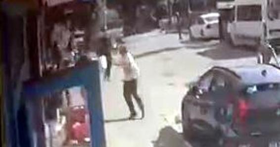 Avcılar’da çocuk kavgasına büyükler karıştı: 1 yaralı, 3 gözaltı