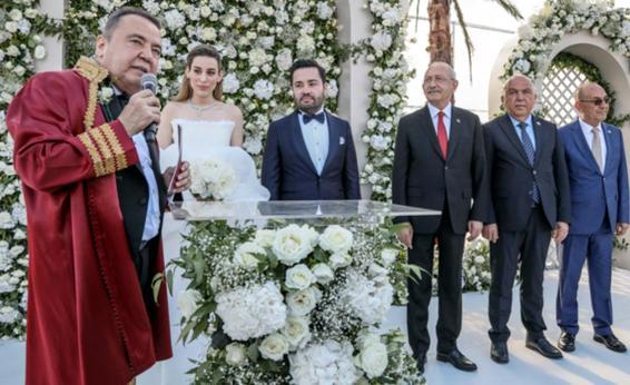 Antalya Büyükşehir Belediye Başkanı Böcek gözaltına alındı
