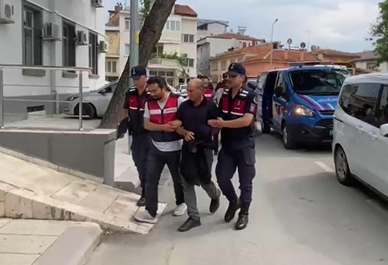 Uyuşturucu şüphelisi, yakalanmamak için şakağındaki beni aldırmış