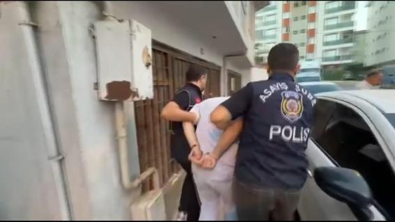 İstanbulda toplu taşımada turistlere yankesicilik yapan 20 şüpheli yakalandı