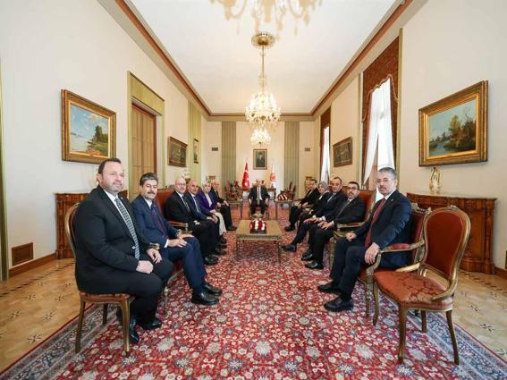 Çocukların Şiddet ve İstismardan Korunması amacıyla kurulan araştırma komisyonu, raporunu TBMM Başkanı Kurtulmuşa sundu