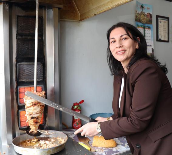 İlçede esnafın Fatma başkanının sloganı: Kadın eli, güçlü yönetim