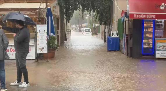 İzmirde sağanak etkili oldu; 1 kişi kayıp