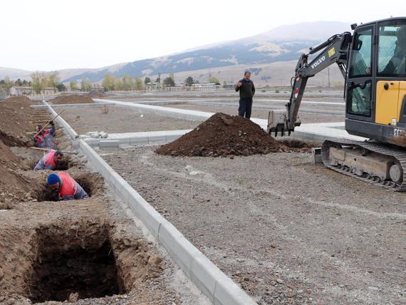 Winter preparation in the cemetery; graves are dug before the ground freezes