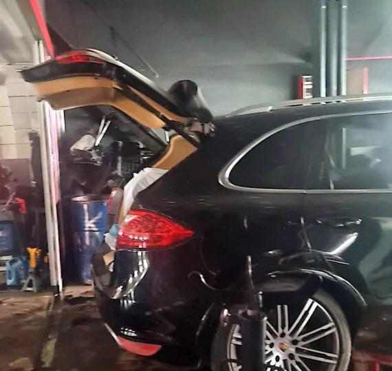 Otomobilini tamir edeceğiz diyerek sahibini 2 milyon lira dolandırdılar