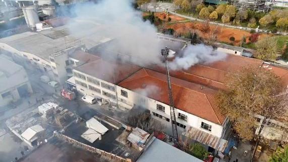 Bakırköyde tekstil fabrikasında yangın