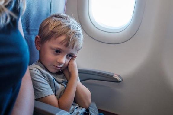 Uçuş sırasında yaşanan kulak ağrısına dikkat… Bazı hastalıkların işareti olabilir