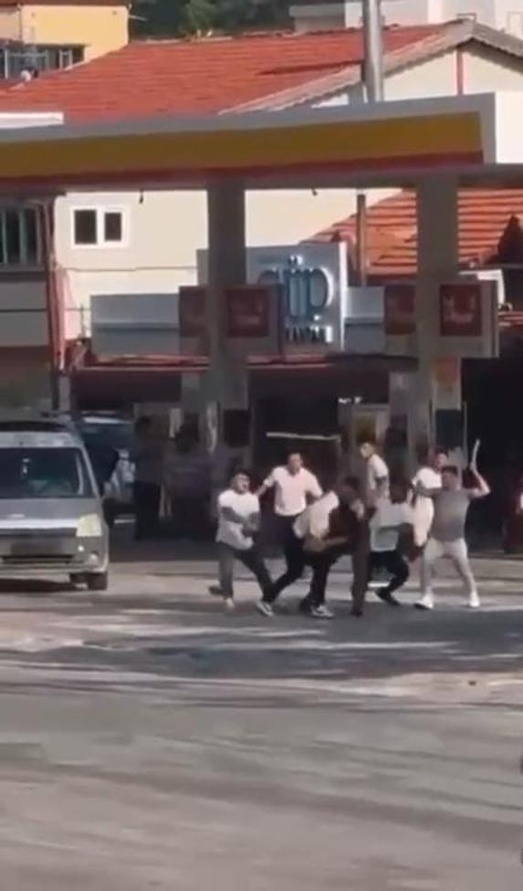 Mersinde sopalı kavga kamerada